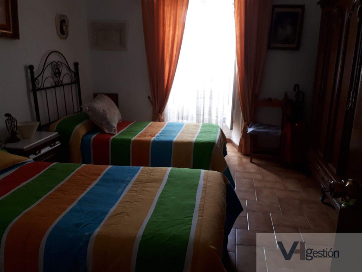 For sale of house in Villamartín