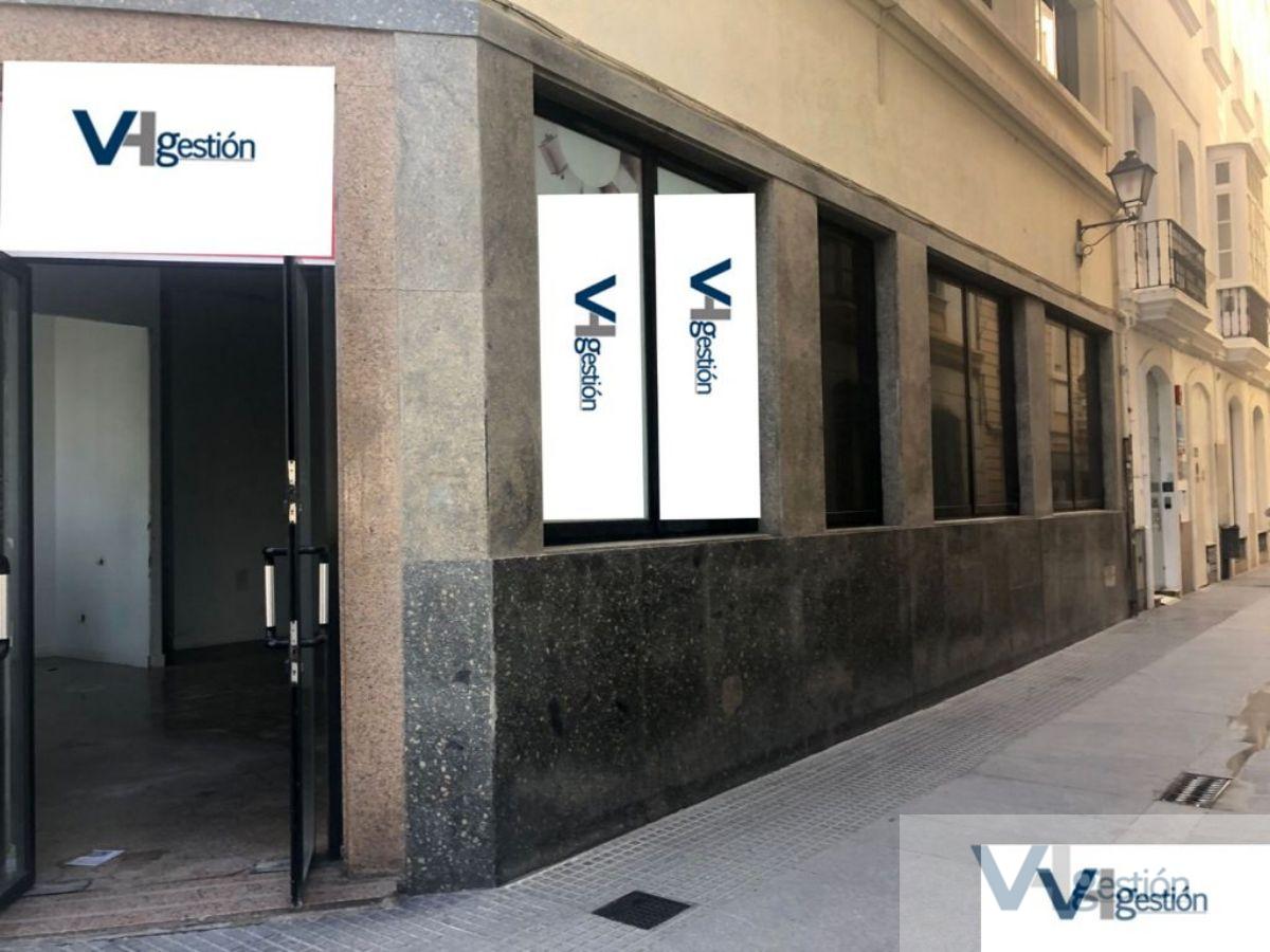 For rent of commercial in Cádiz