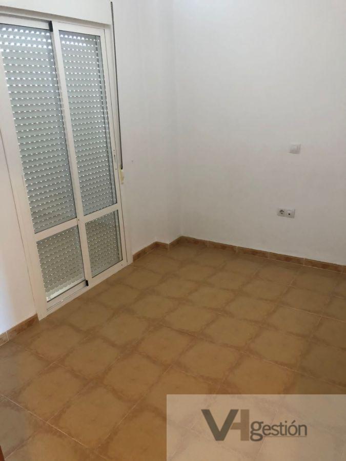 For sale of house in Villamartín