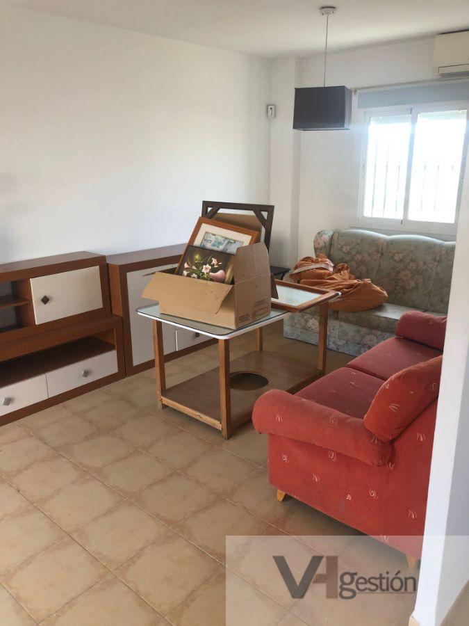 For sale of house in Villamartín