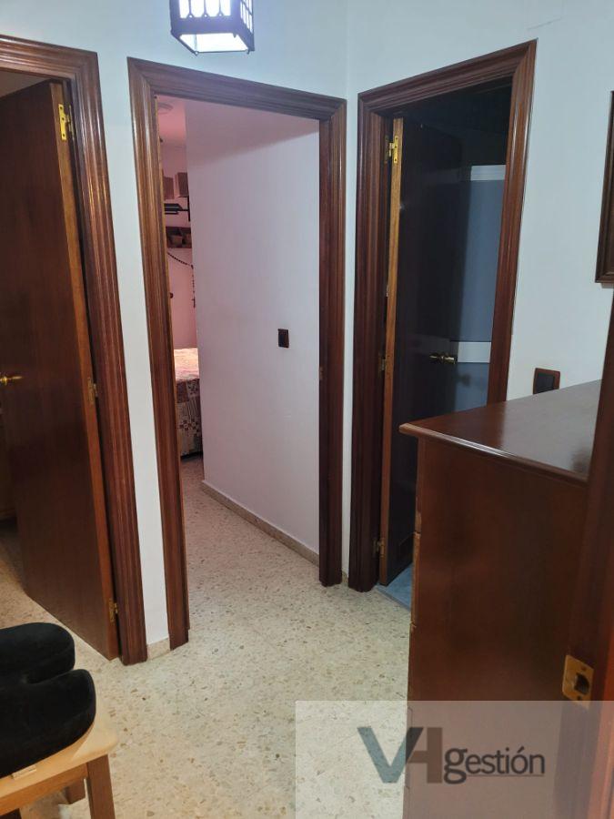 For sale of flat in Villamartín