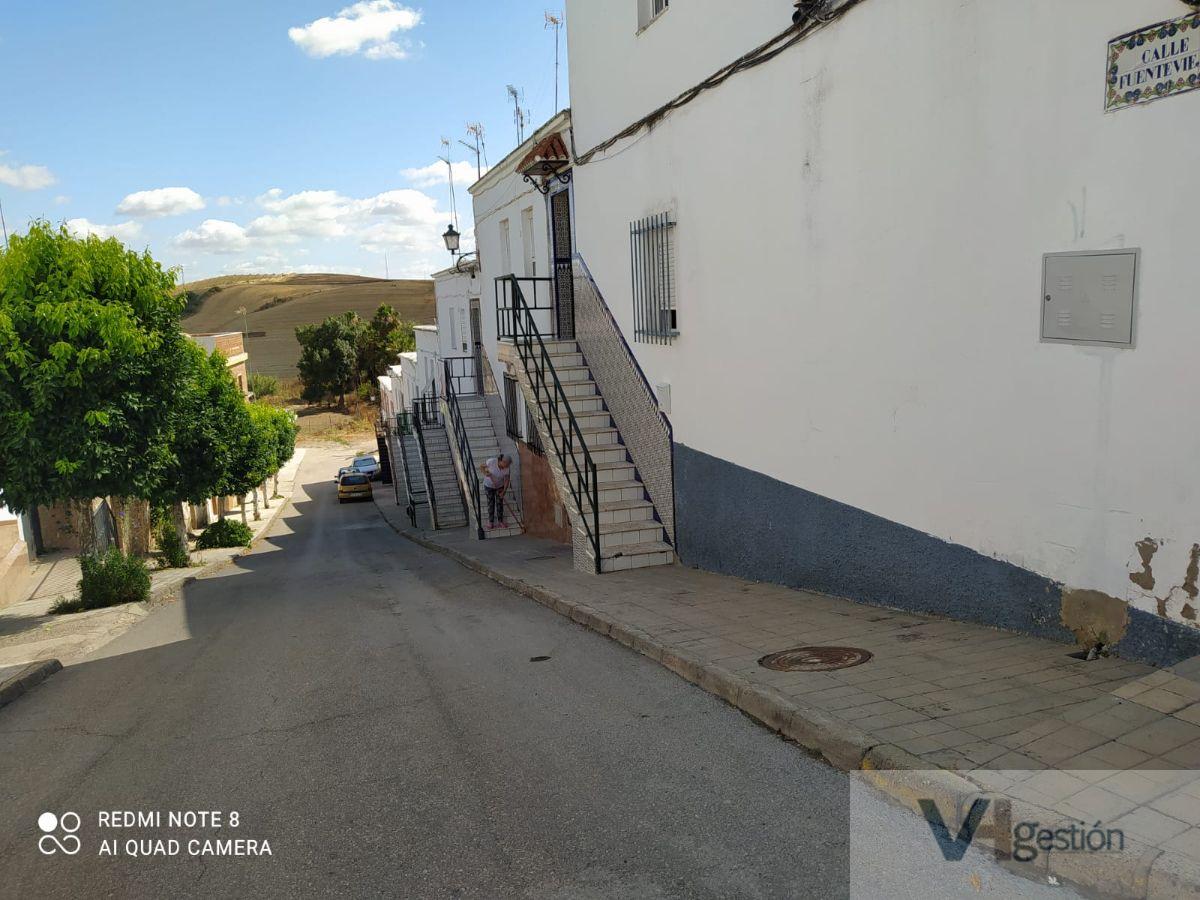 For sale of house in Villamartín