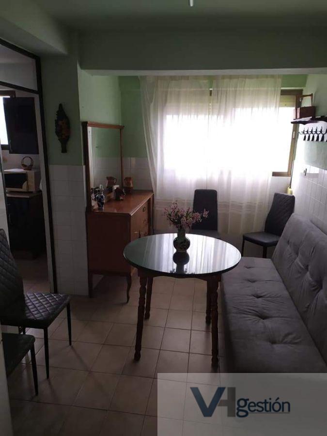 For sale of flat in Villamartín