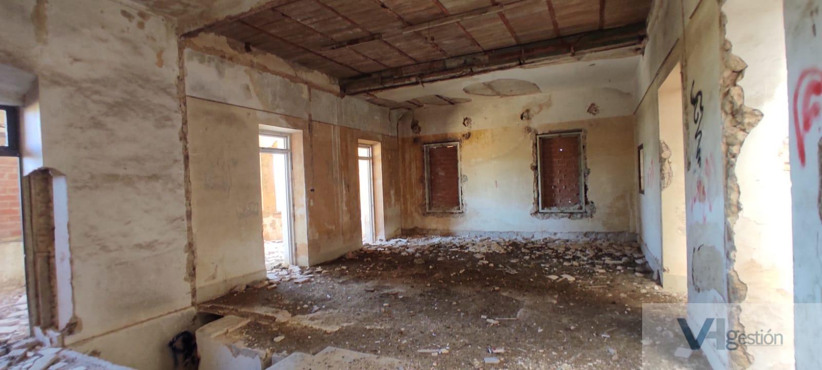 For sale of land in Bornos
