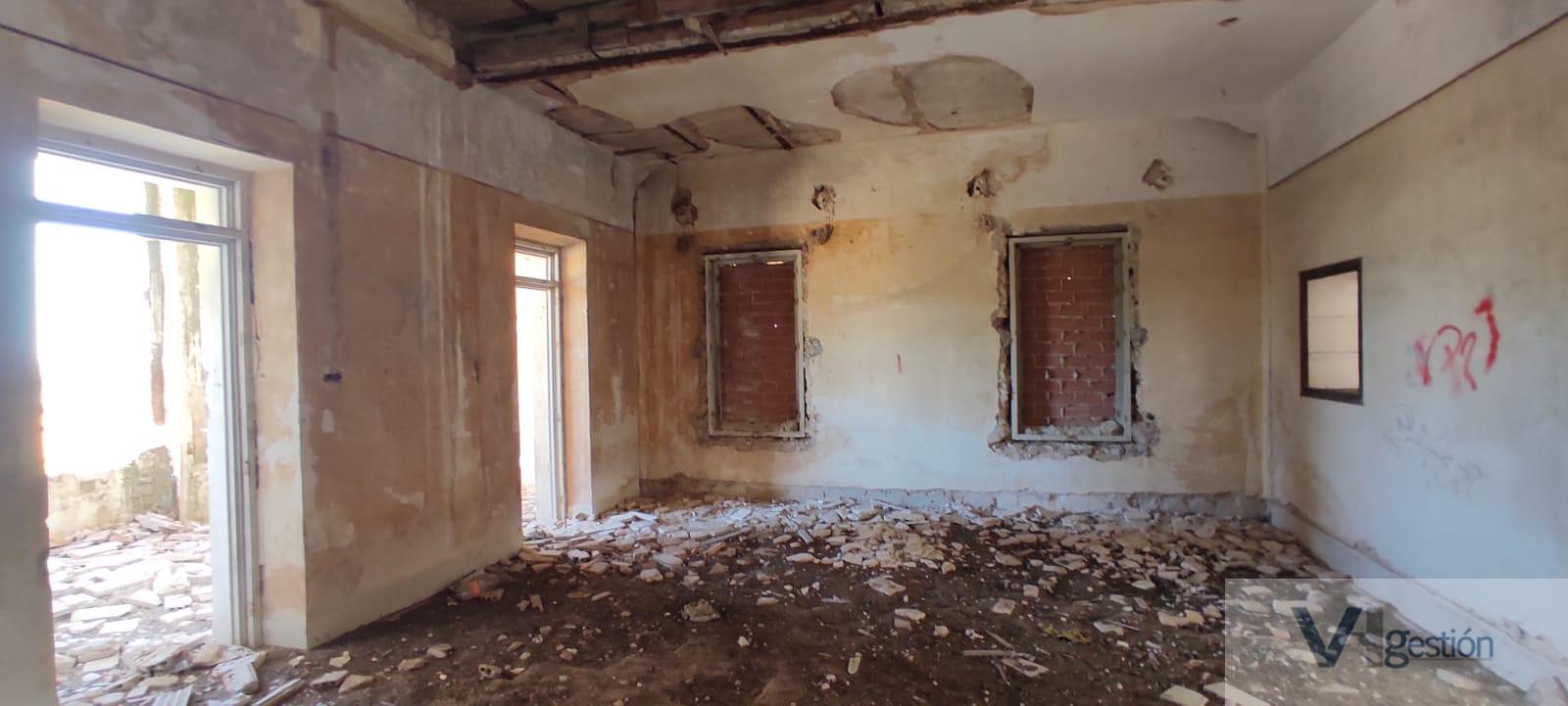For sale of land in Bornos