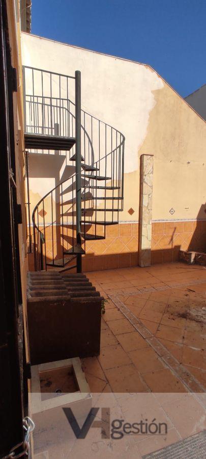 For sale of house in Villamartín