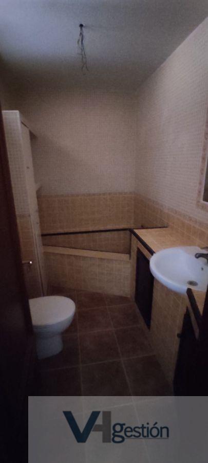 For sale of house in Villamartín