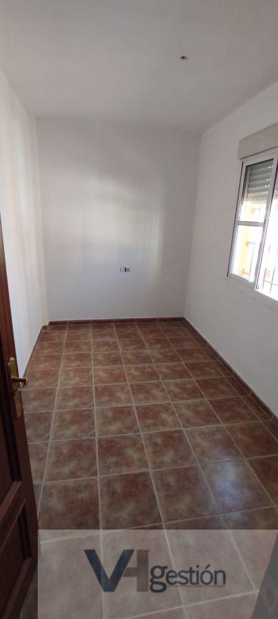 For sale of house in Villamartín
