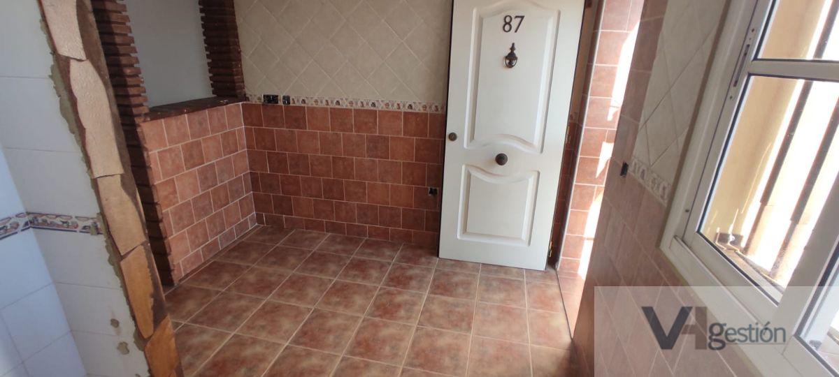 For sale of house in Villamartín