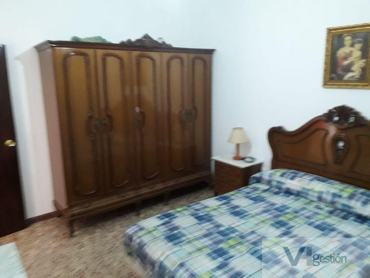 For sale of house in Villamartín