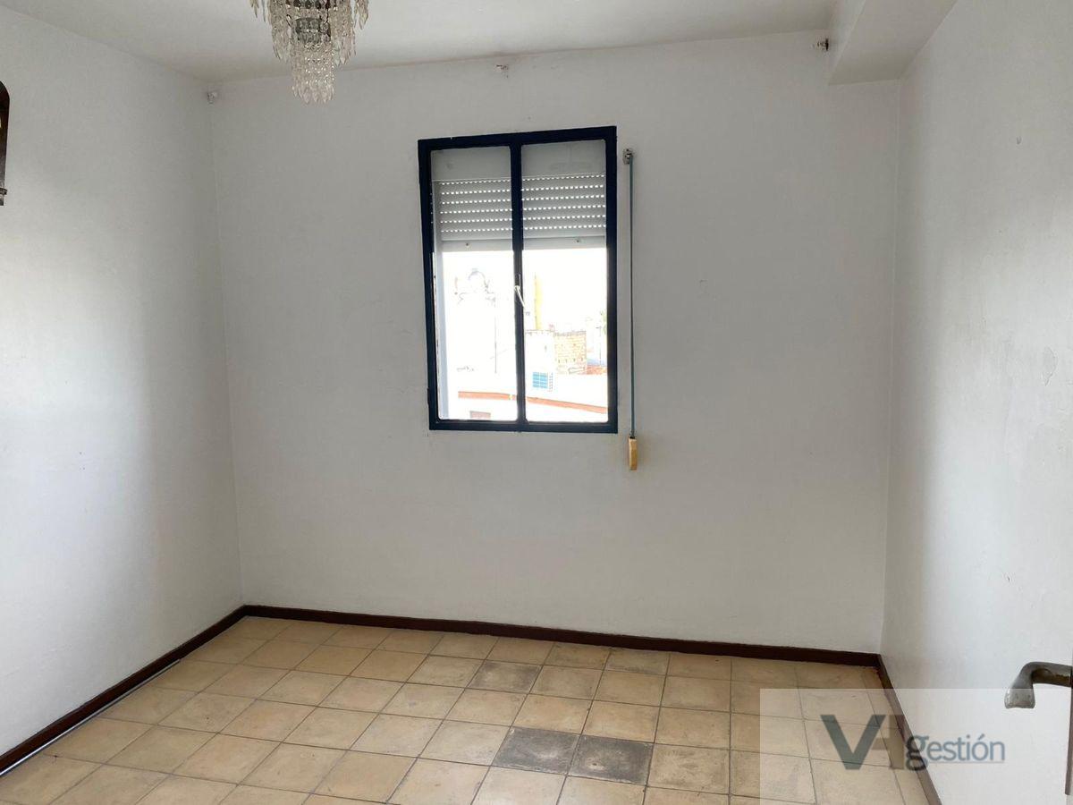 For sale of flat in Villamartín