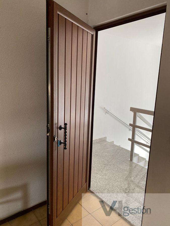 For sale of flat in Villamartín