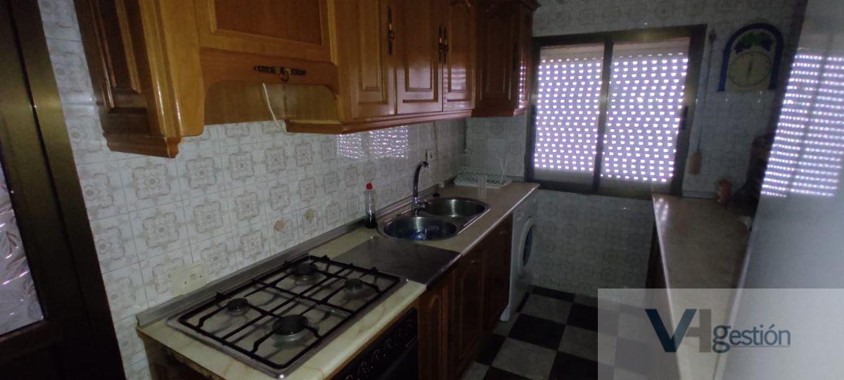 For sale of flat in Villamartín