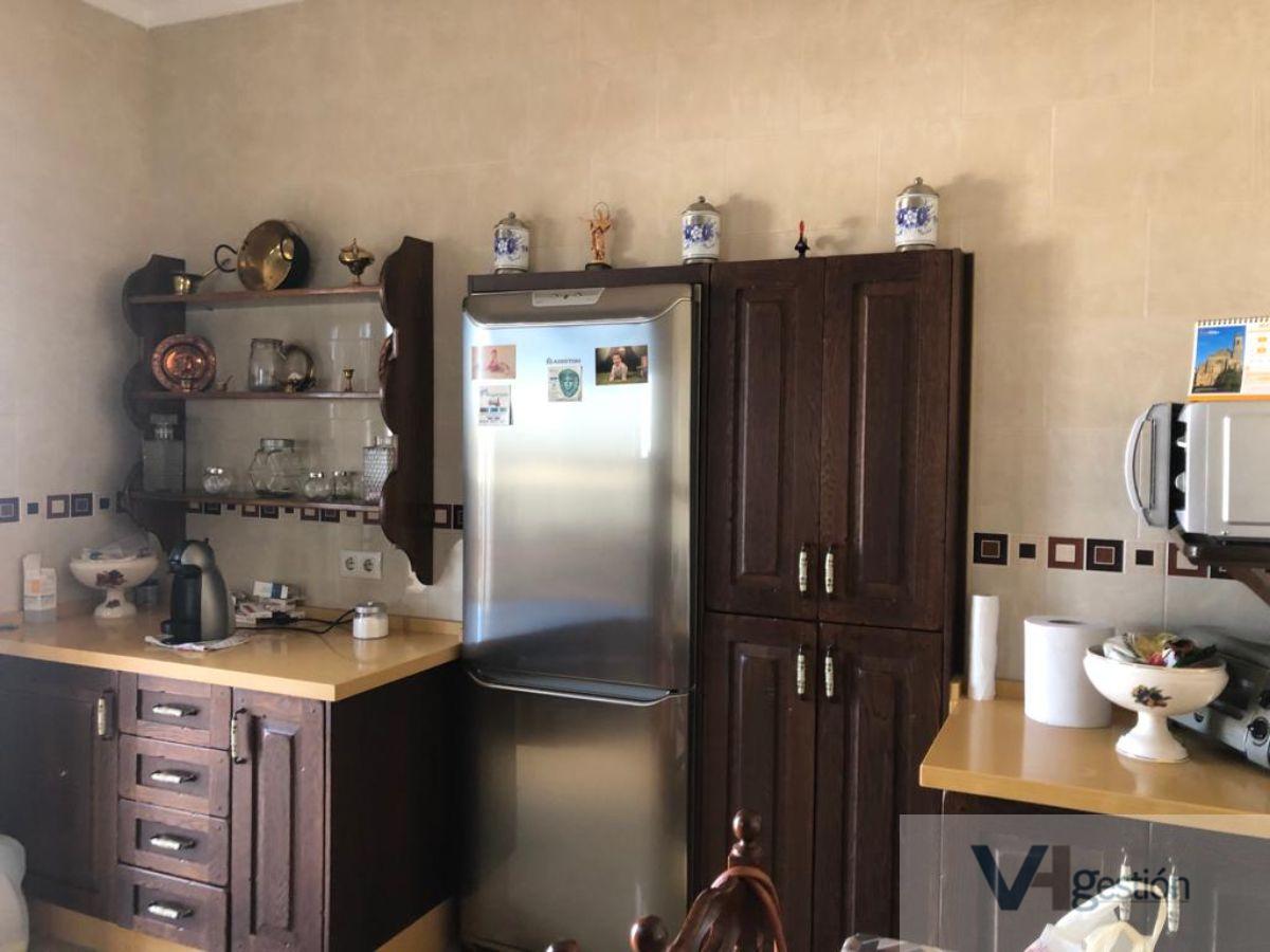 For sale of house in Villamartín