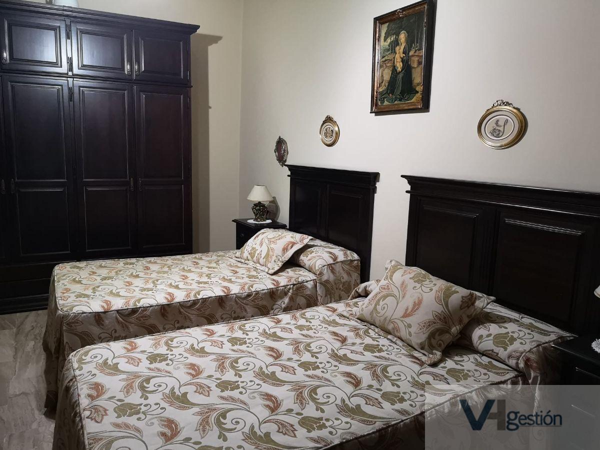 For sale of house in Villamartín