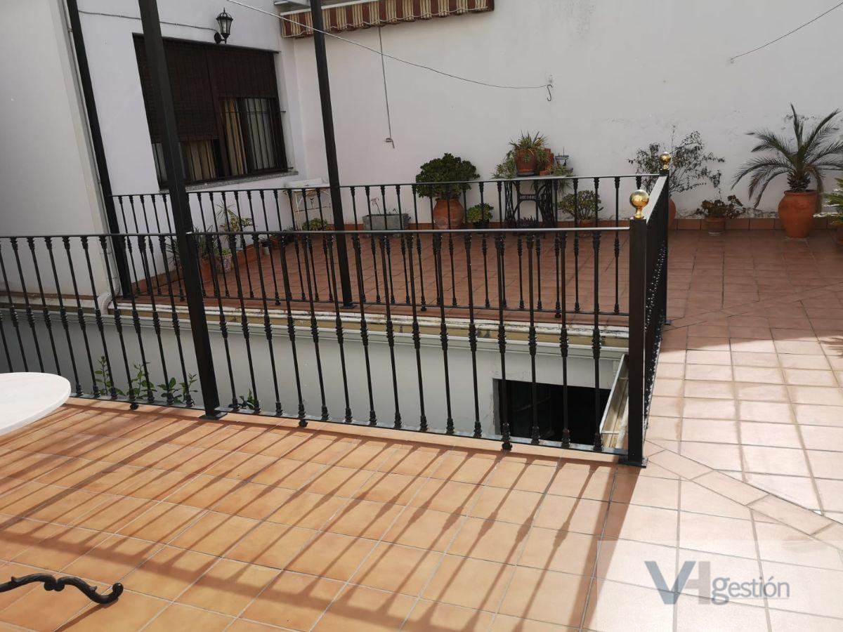 For sale of house in Villamartín