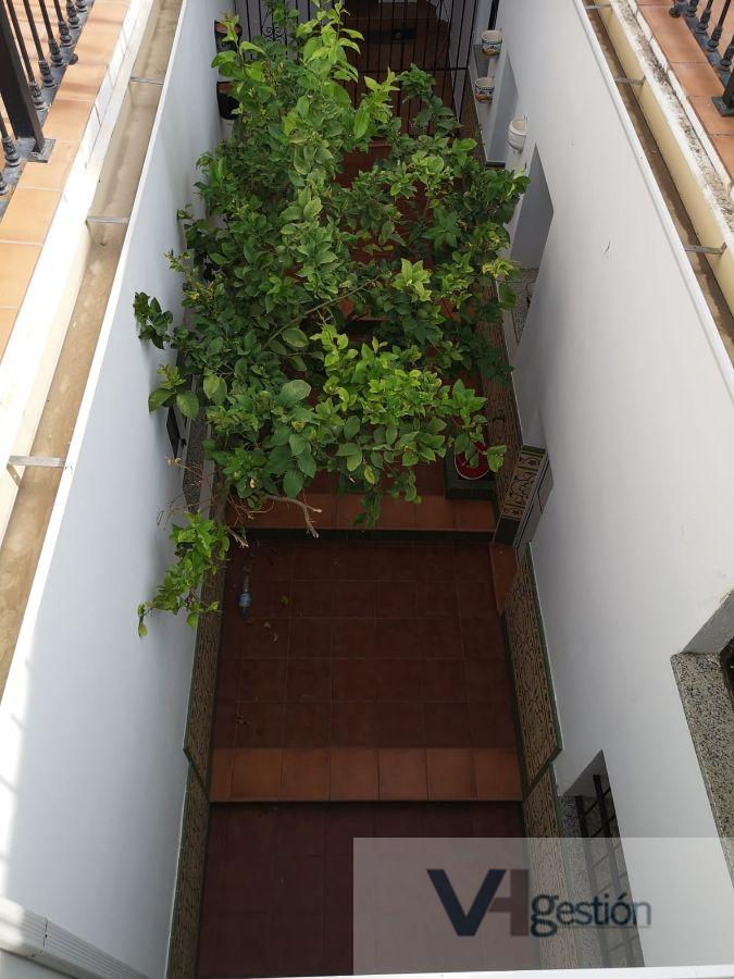 For sale of house in Villamartín