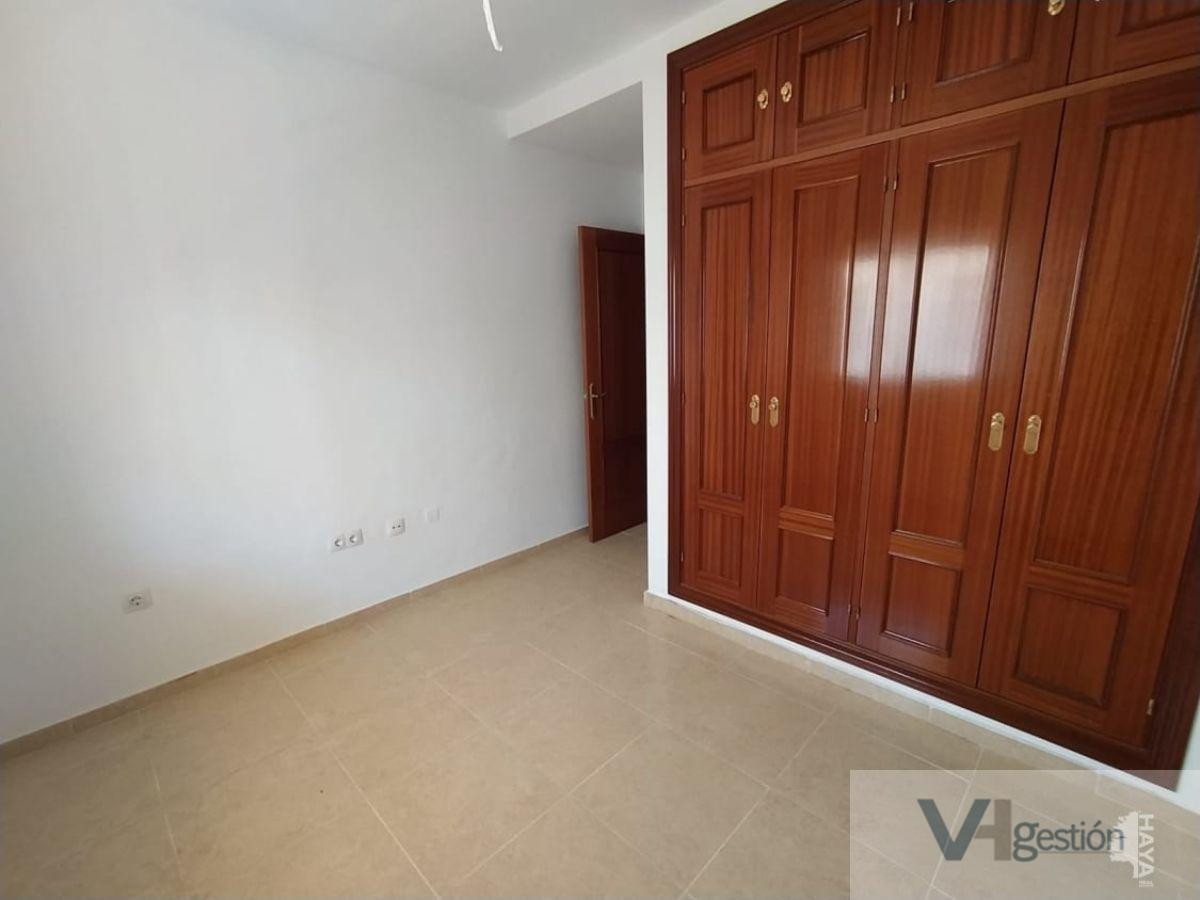 For sale of flat in Puerto Serrano