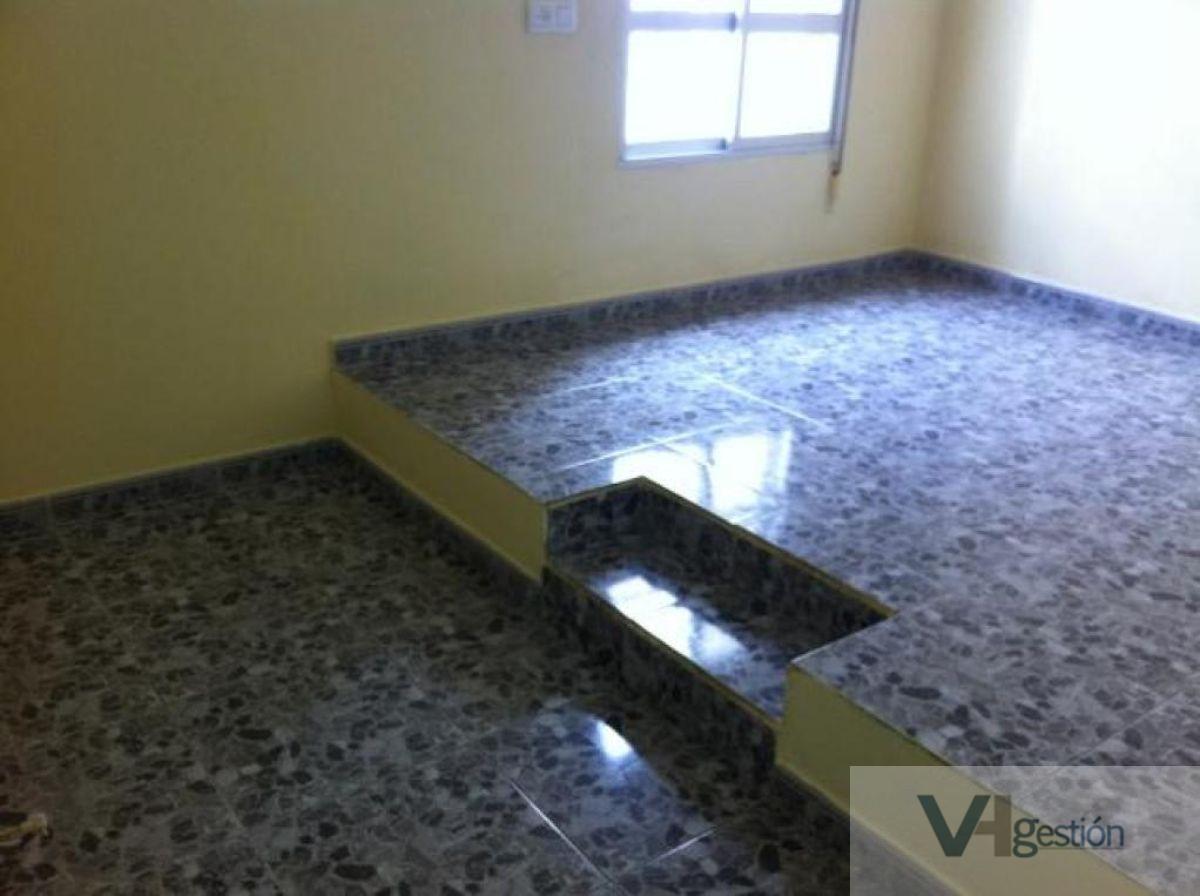 For sale of flat in Villamartín