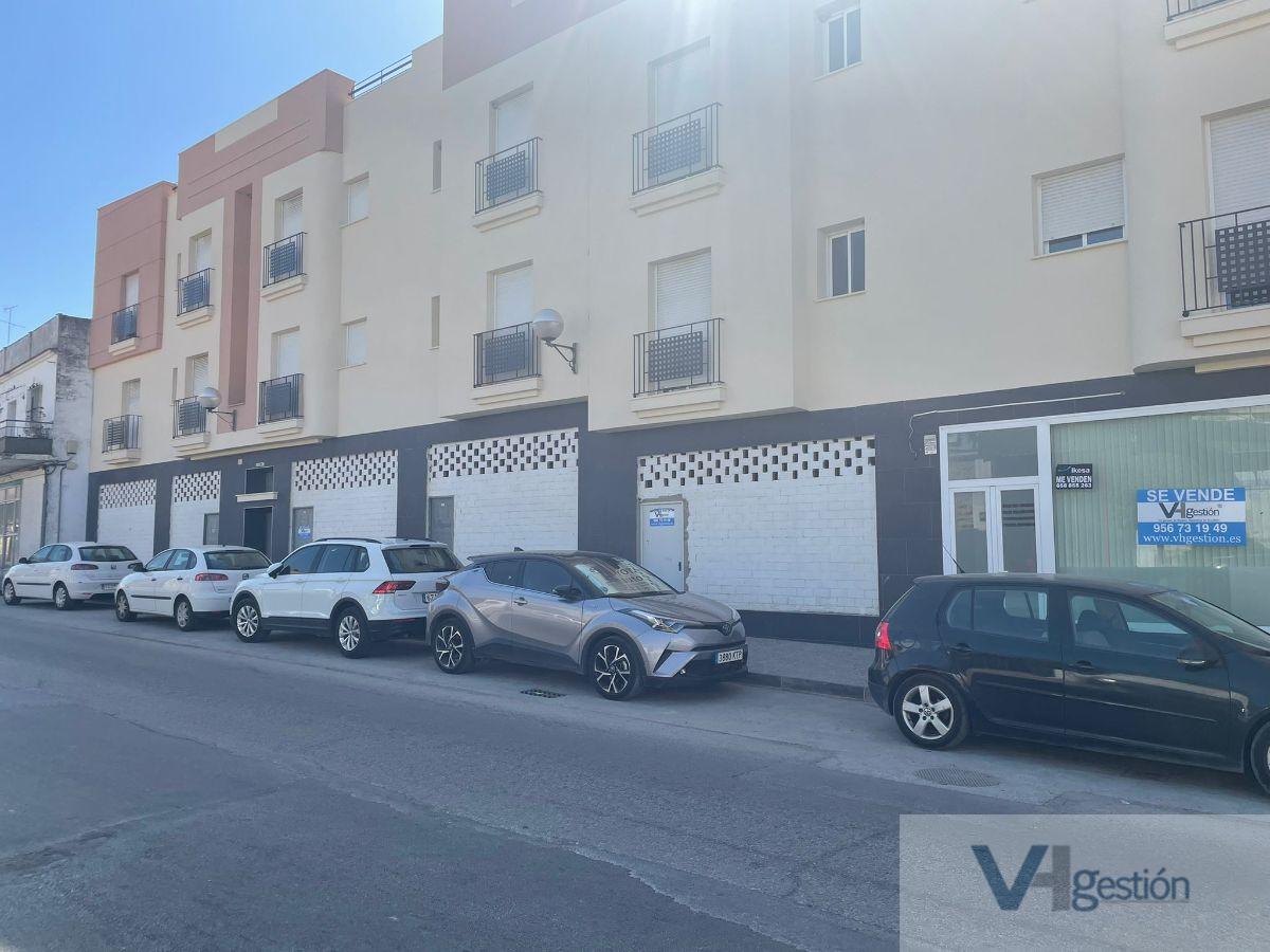 For sale of commercial in Villamartín