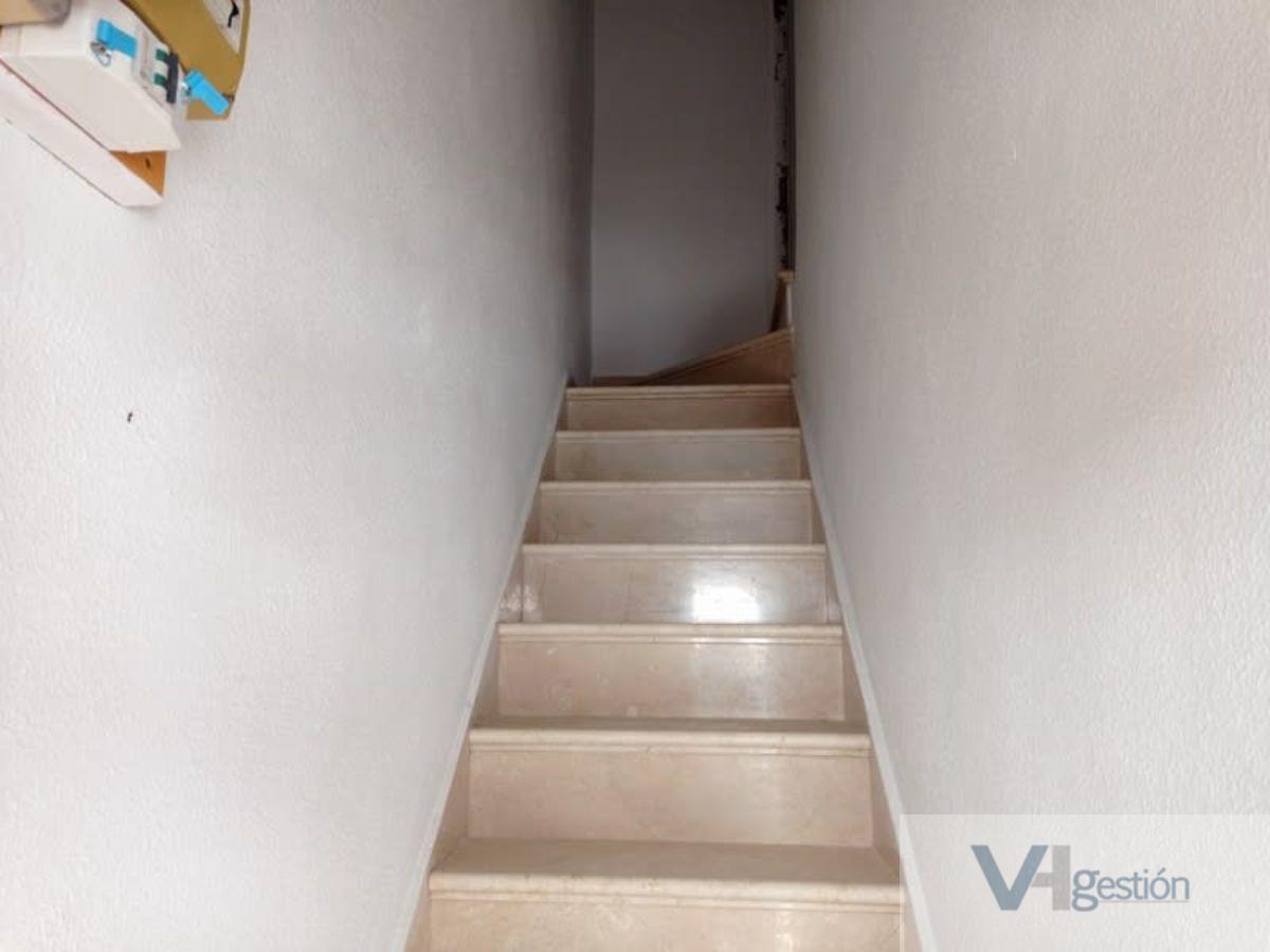 For sale of flat in Villamartín