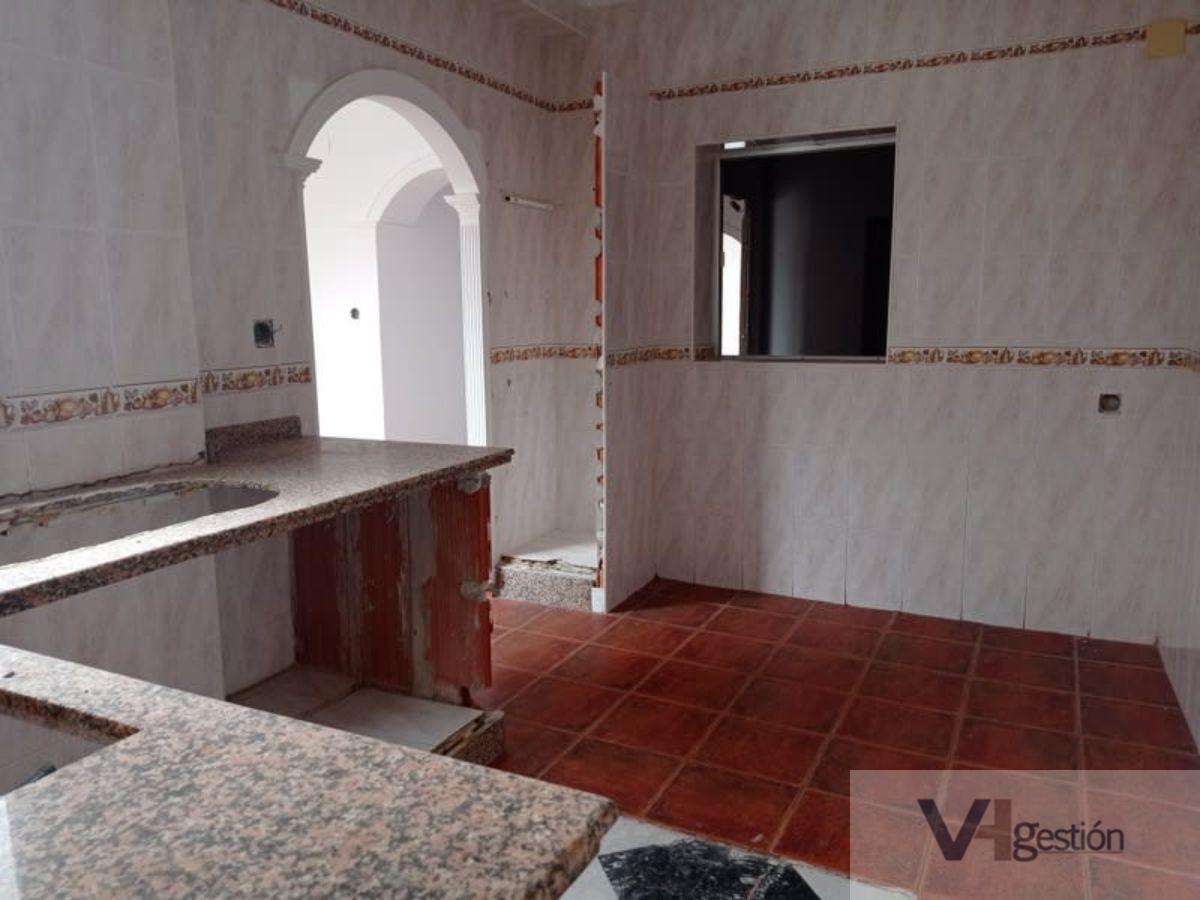 For sale of flat in Villamartín