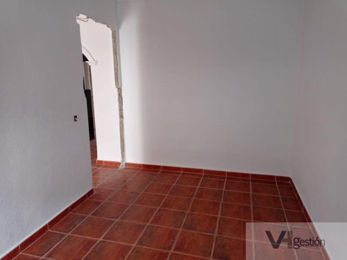 For sale of flat in Villamartín