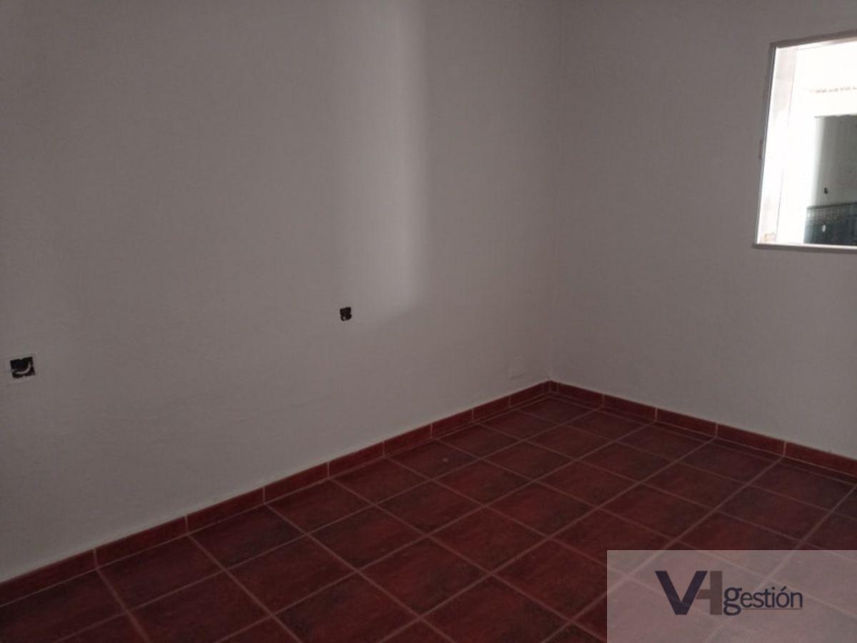 For sale of flat in Villamartín