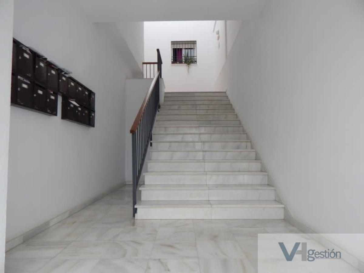 For sale of flat in Villamartín