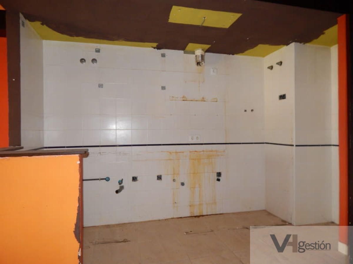 For sale of flat in Villamartín