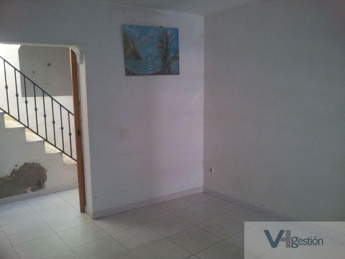 For sale of house in Villamartín