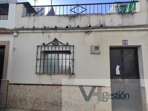 For sale of house in Villamartín