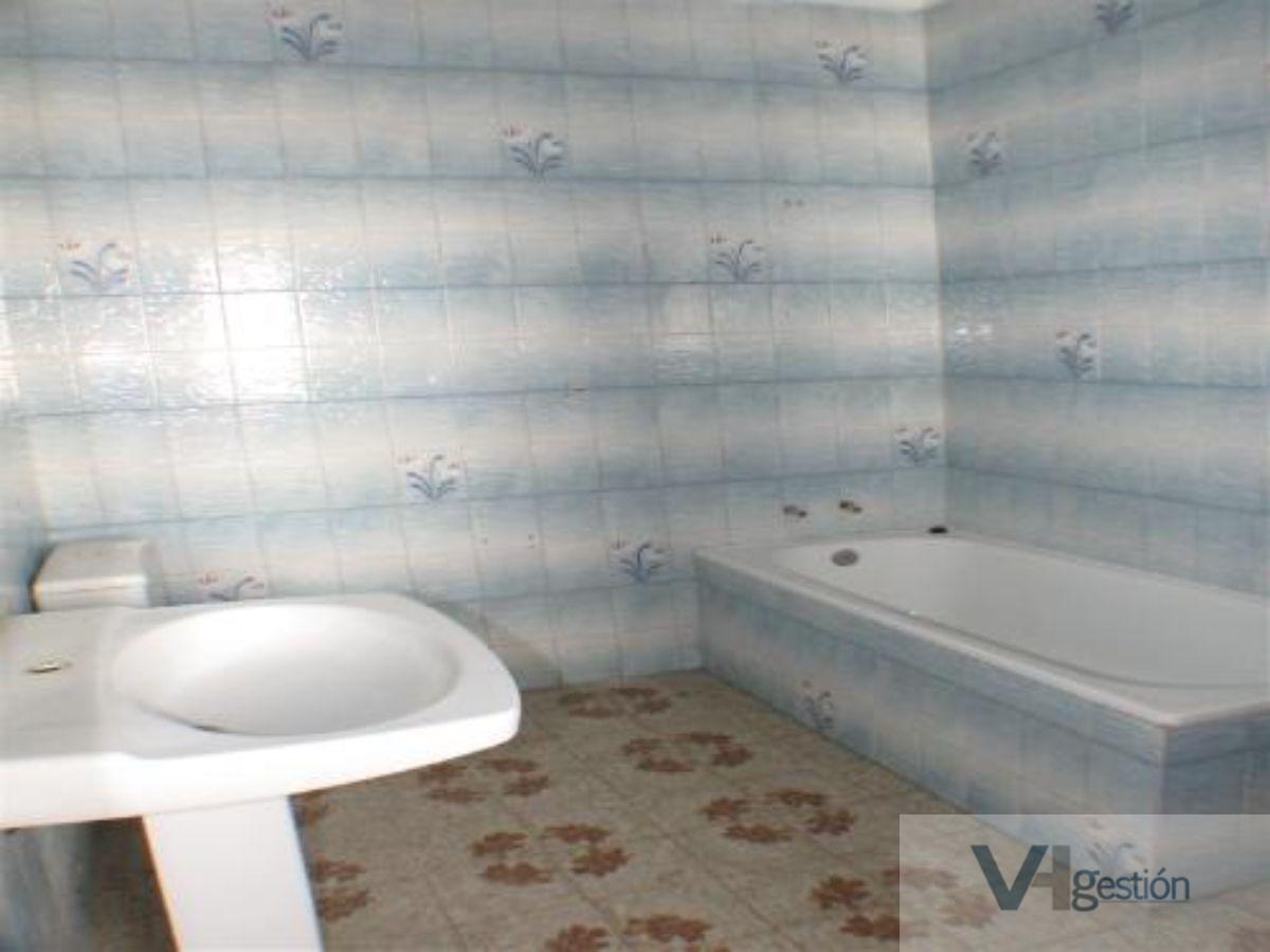 For sale of house in Villamartín