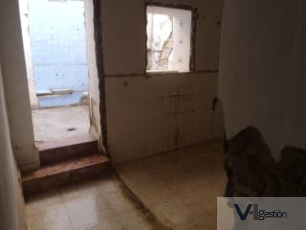 For sale of house in Villamartín