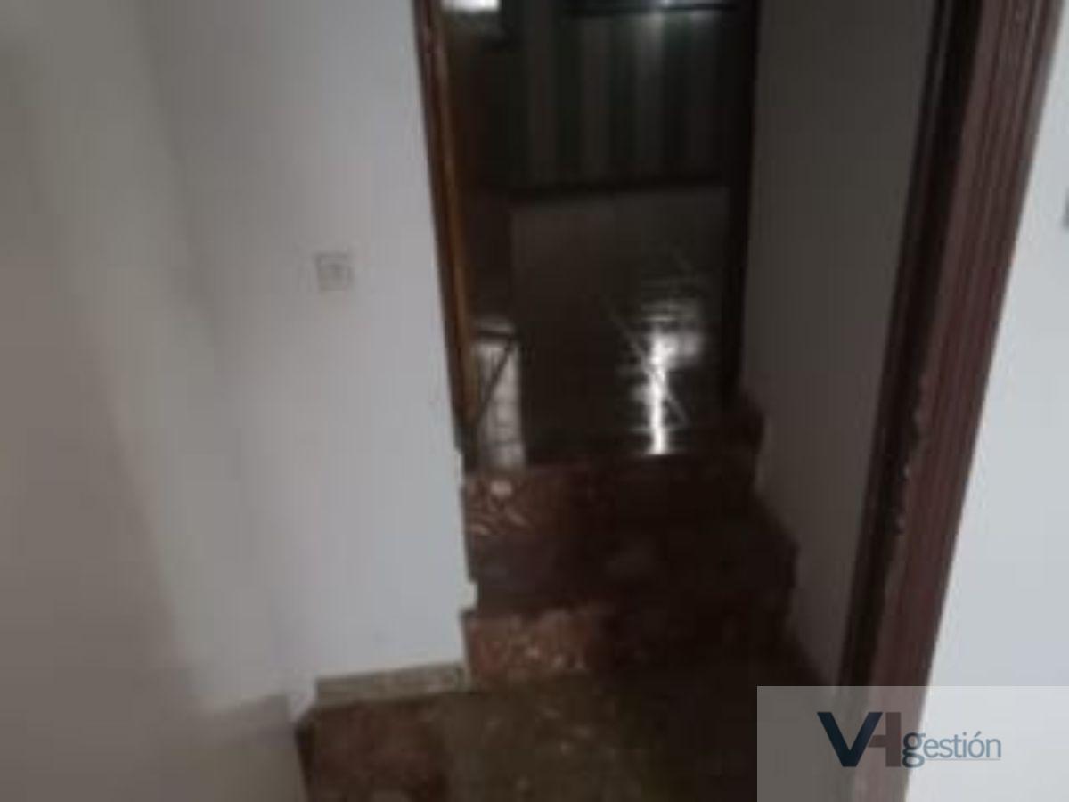 For sale of house in Villamartín