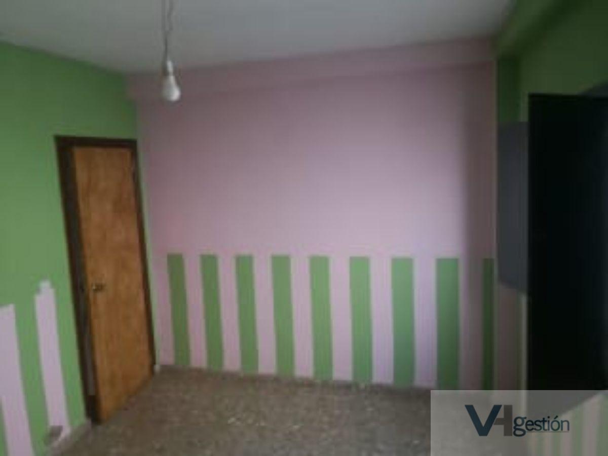 For sale of house in Villamartín