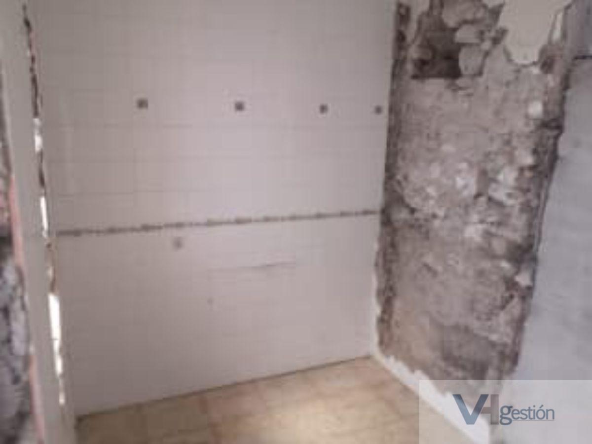 For sale of house in Villamartín