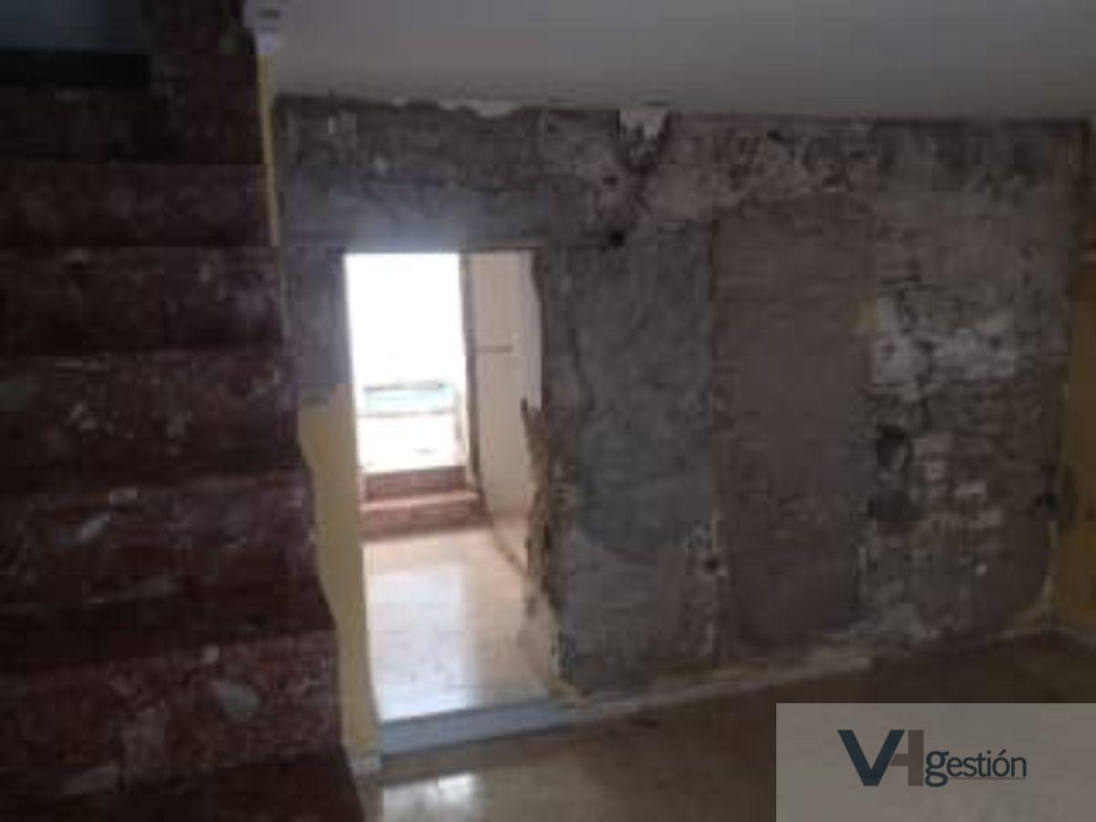 For sale of house in Villamartín