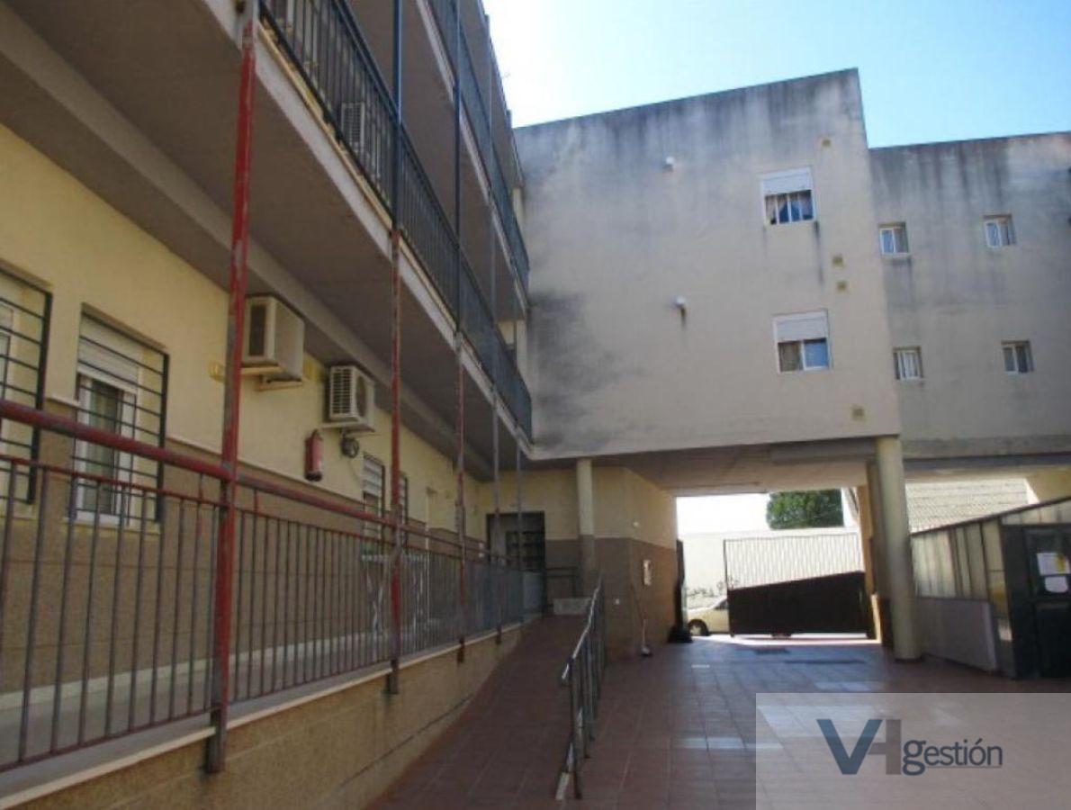 For sale of flat in Villamartín