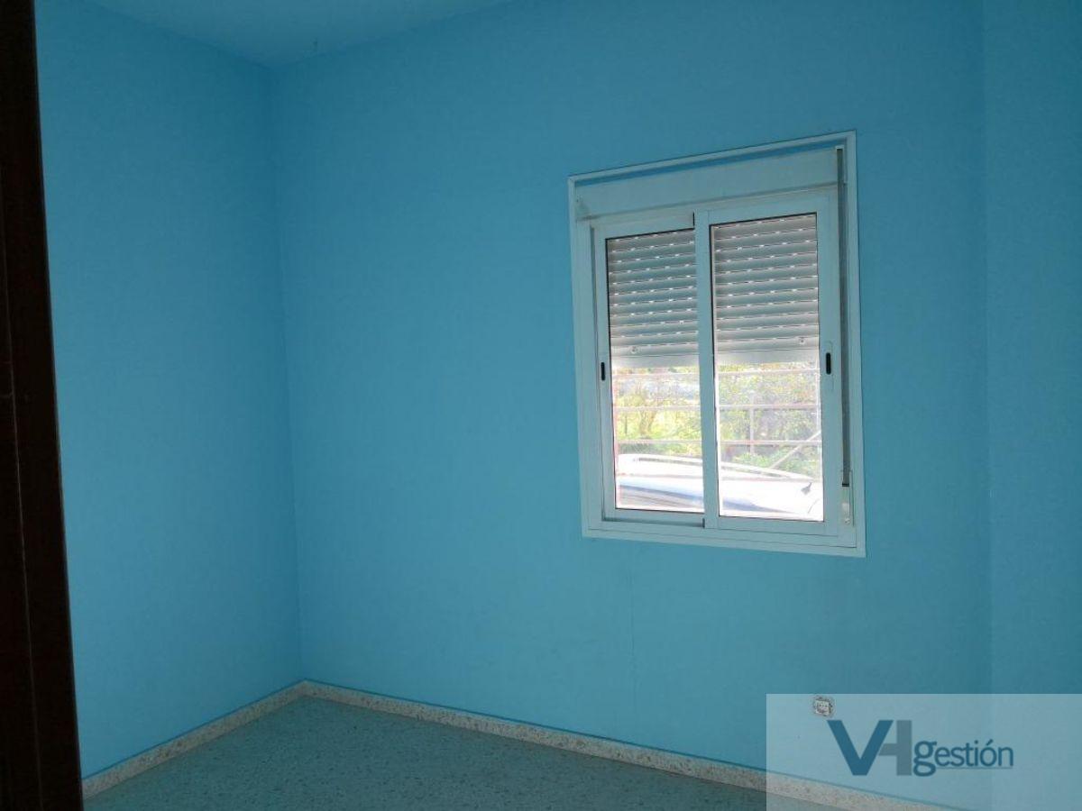 For sale of flat in Villamartín