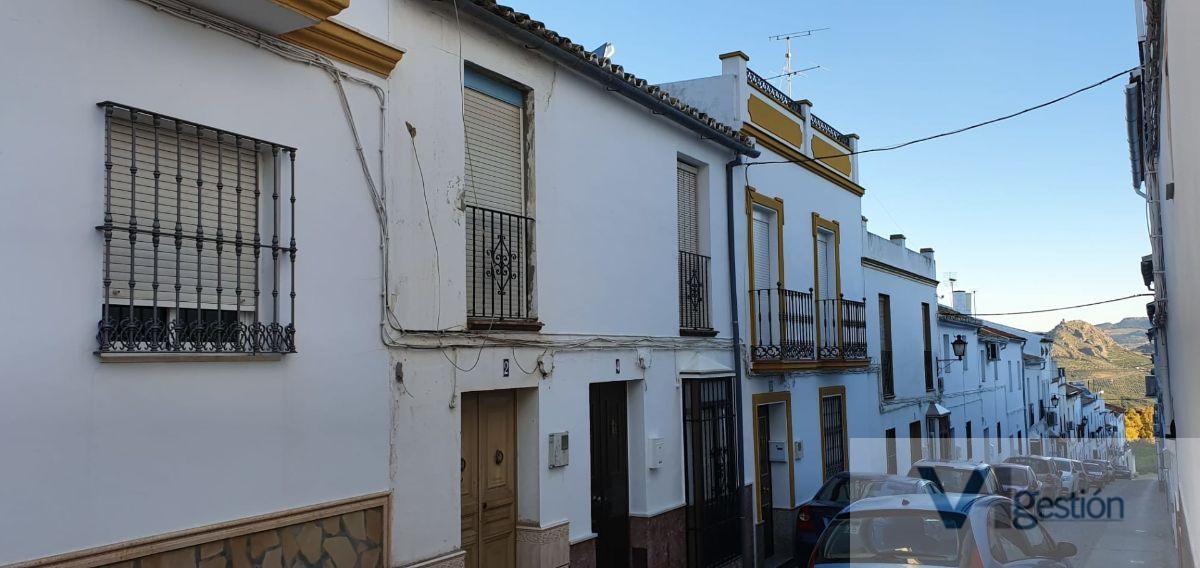 For sale of house in Olvera