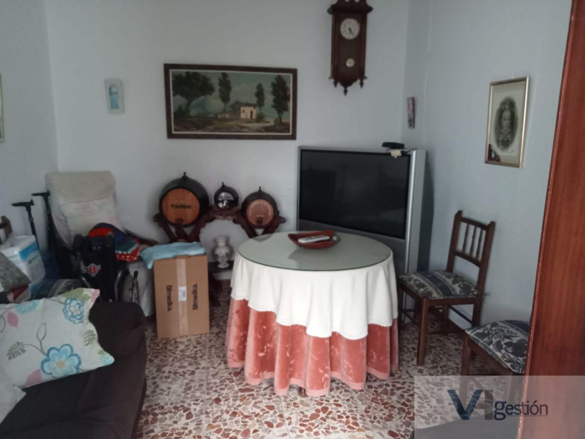 For sale of house in Villamartín