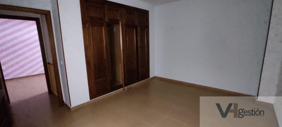 For sale of flat in Prado del Rey