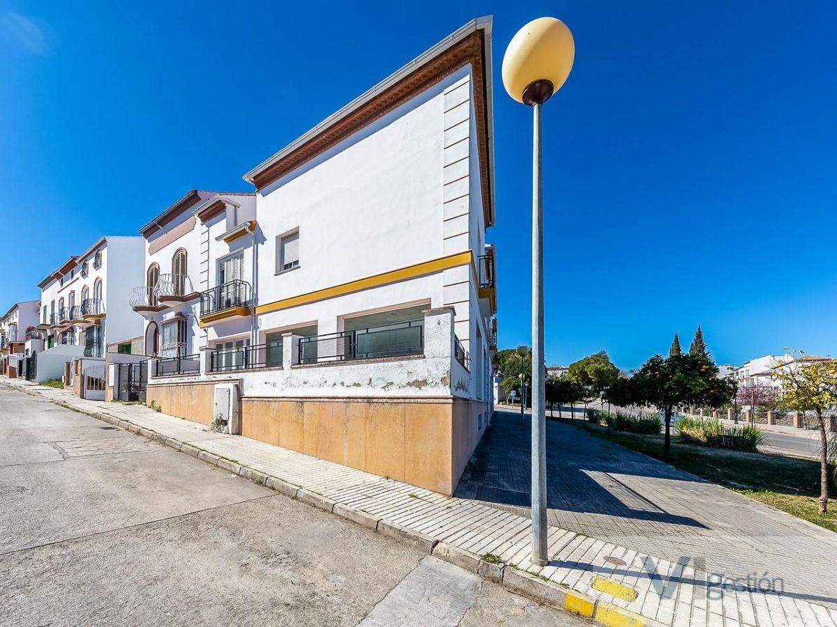 For sale of commercial in Olvera