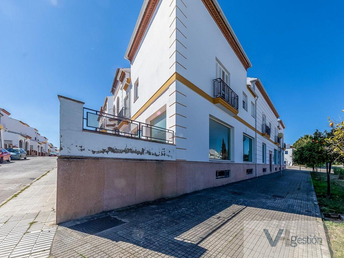 For sale of commercial in Olvera