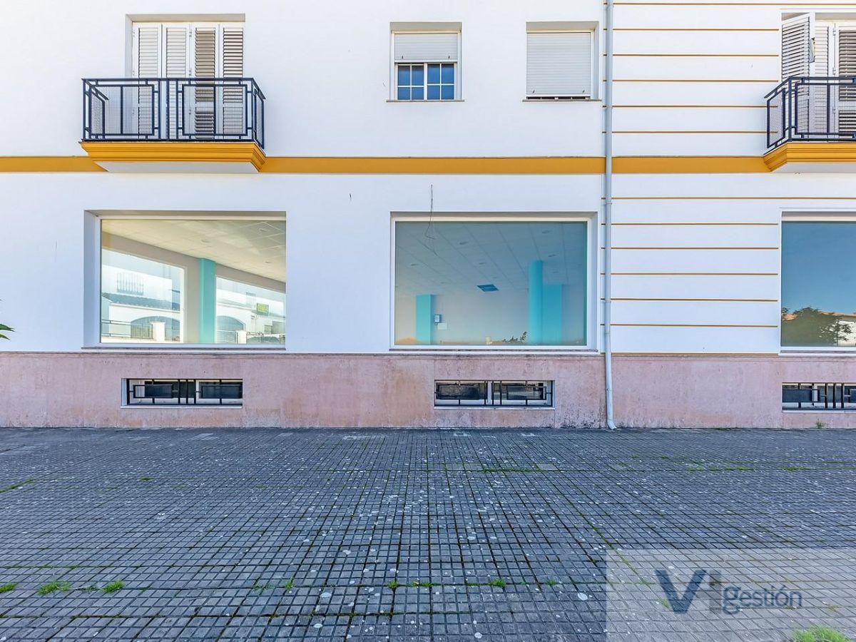 For sale of commercial in Olvera