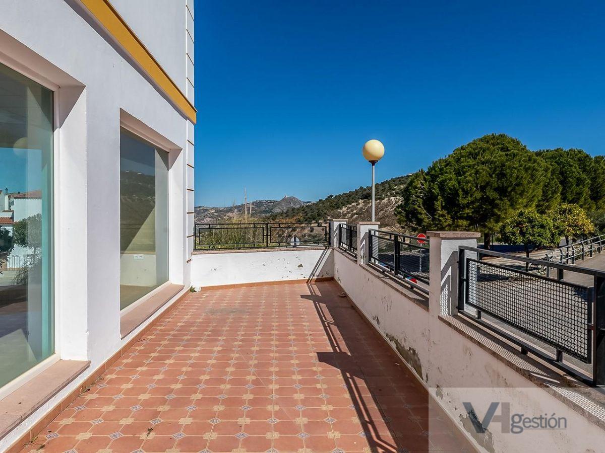 For sale of commercial in Olvera