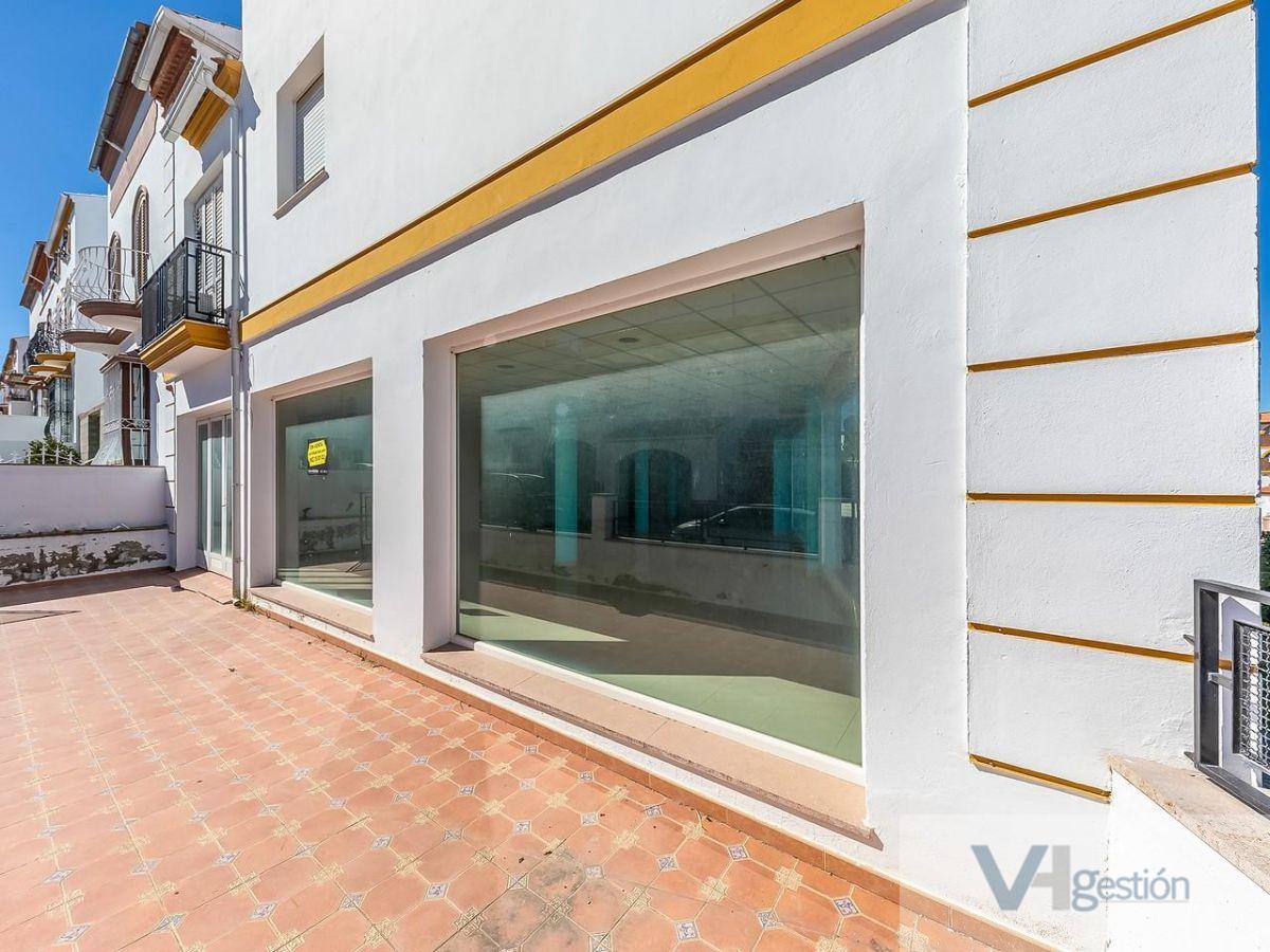 For sale of commercial in Olvera