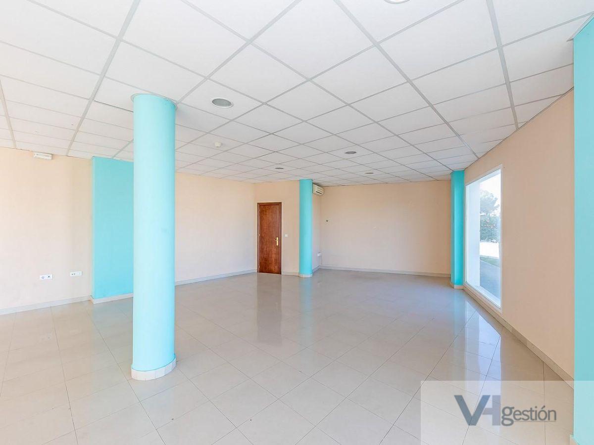 For sale of commercial in Olvera