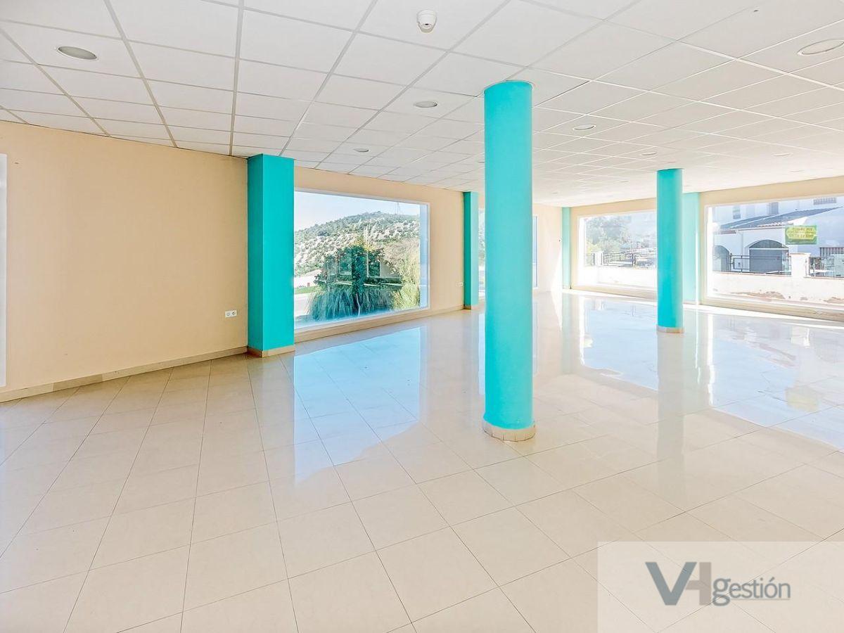 For sale of commercial in Olvera